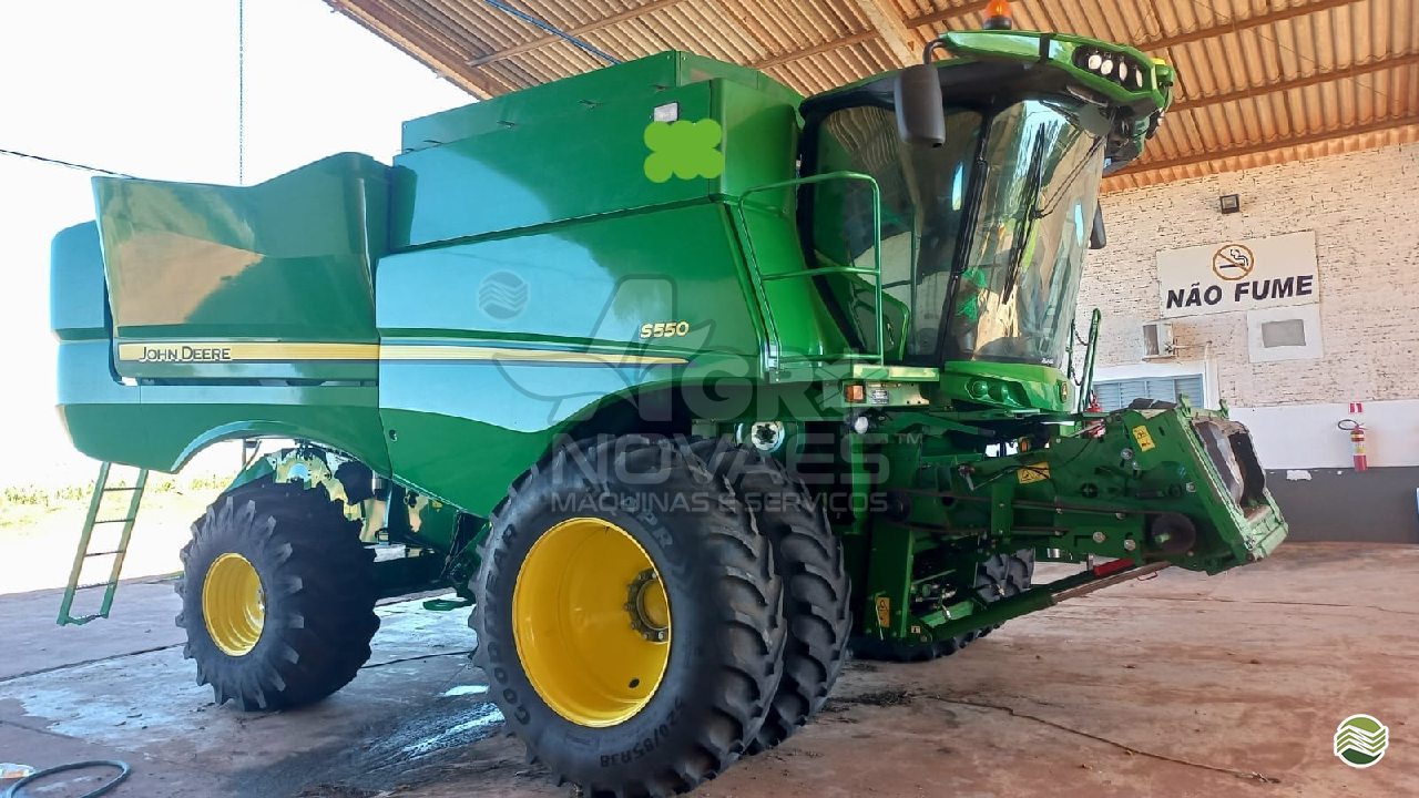 COLHEITADEIRA JOHN DEERE JOHN DEERE S550 Agro Novaes Máquinas Agrícolas FERNANDOPOLIS SÃO PAULO SP